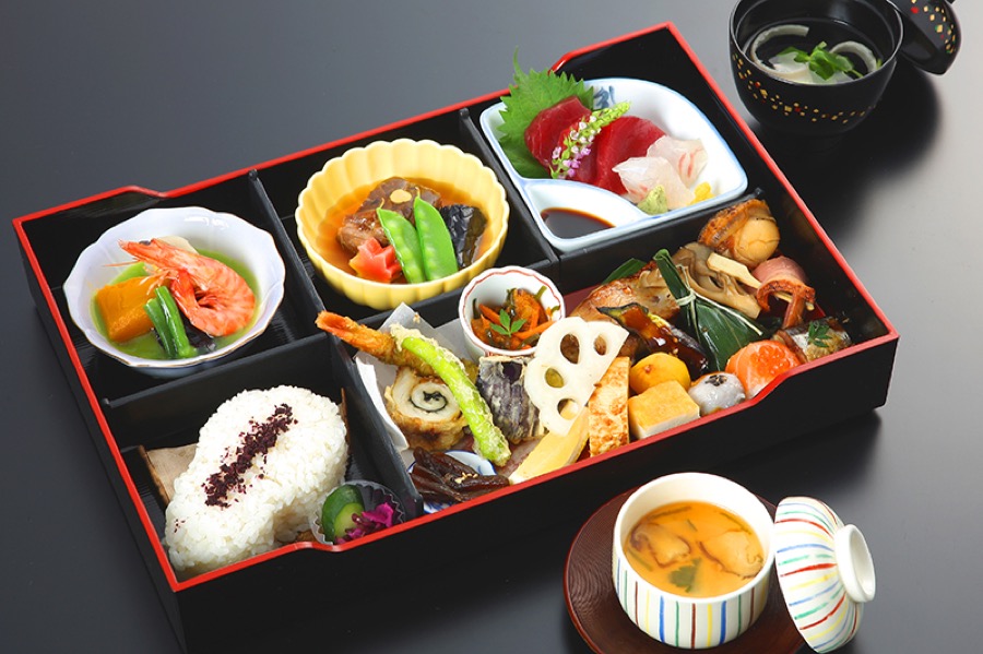 四季の味しんやの食事写真 一例